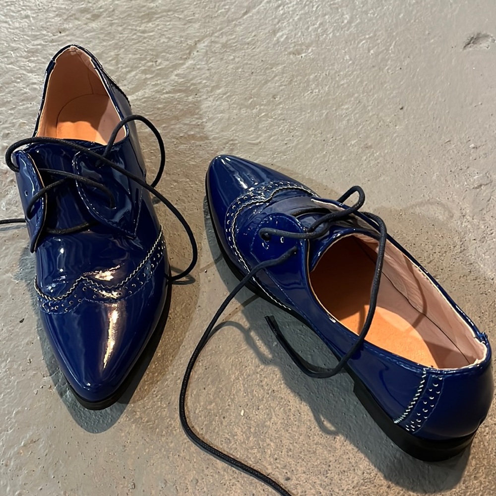 Like new royal blue Patent oxfords